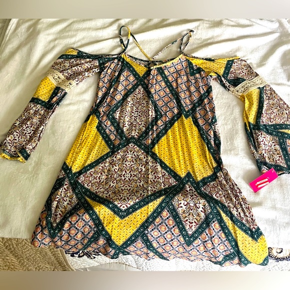 Xhilaration Mini Dress | Cold-Shoulder | Boho | Bell Long Sleeve | M | NWT - Picture 1 of 5